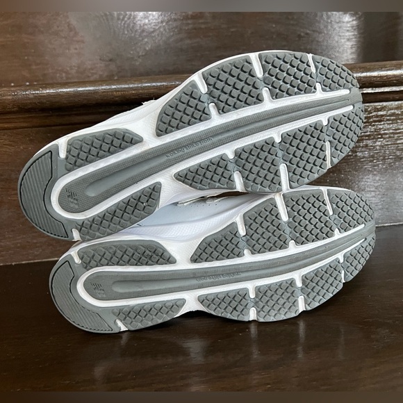 New Balance Womens 411 V2 WW411WT2 White Running Shoes Sneakers Size 7 - Picture 6 of 6